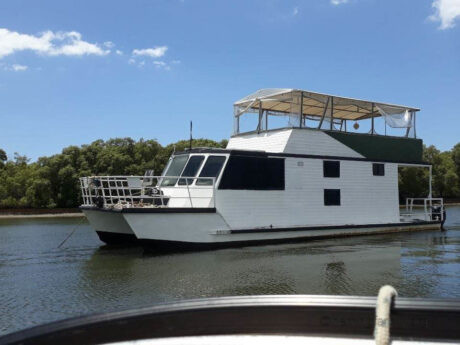 Houseboat on Caboolture River
